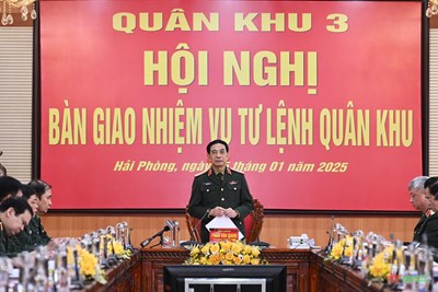 View - 	Đại tướng Phan Văn Giang chủ trì bàn giao nhiệm vụ Tư lệnh Quân khu 3